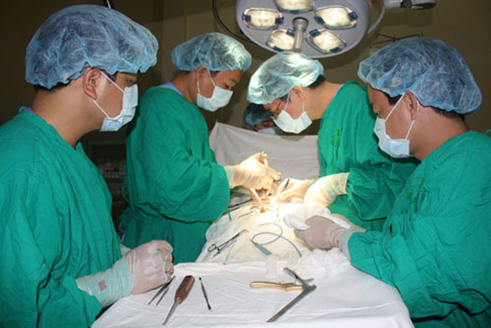 Phương pháp phẫu thuật mổ nội soi trong chữa trị thoát vị đĩa đệm cổ thành công 3