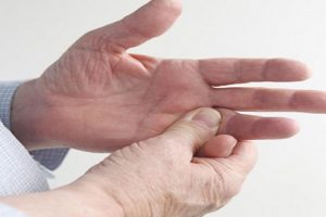 2 nguyên nhân chính gây viêm khớp đốt ngón tay bạn cần biết
