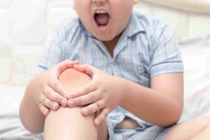 Viêm khớp gối ở trẻ em, nguyên nhân và phương pháp điều trị bệnh hiệu quả